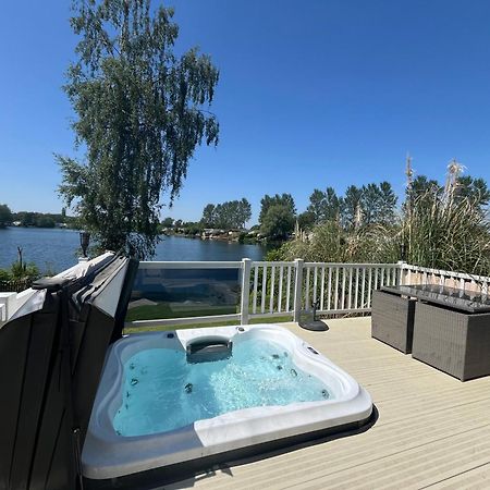 Tattershall Lakes Sunset View Caravan Lakeside, Hot Tub, Garden, Private Fishing Peg & Wifi Ngoại thất bức ảnh