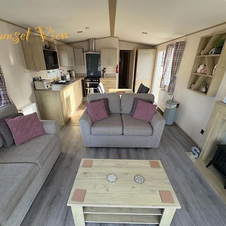 Tattershall Lakes Sunset View Caravan Lakeside, Hot Tub, Garden, Private Fishing Peg & Wifi Ngoại thất bức ảnh