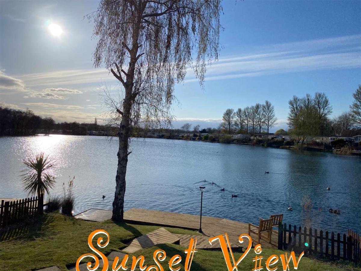 Tattershall Lakes Sunset View Caravan Lakeside, Hot Tub, Garden, Private Fishing Peg & Wifi Ngoại thất bức ảnh