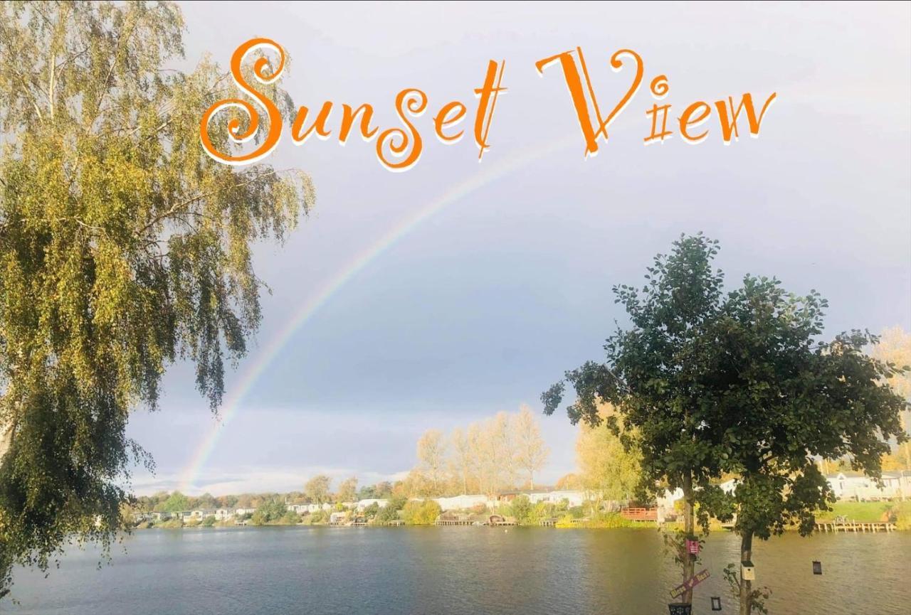 Tattershall Lakes Sunset View Caravan Lakeside, Hot Tub, Garden, Private Fishing Peg & Wifi Ngoại thất bức ảnh