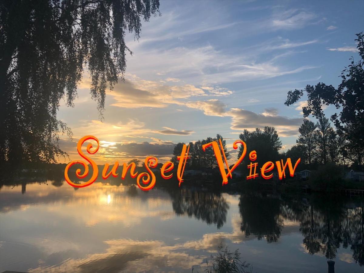 Tattershall Lakes Sunset View Caravan Lakeside, Hot Tub, Garden, Private Fishing Peg & Wifi Ngoại thất bức ảnh