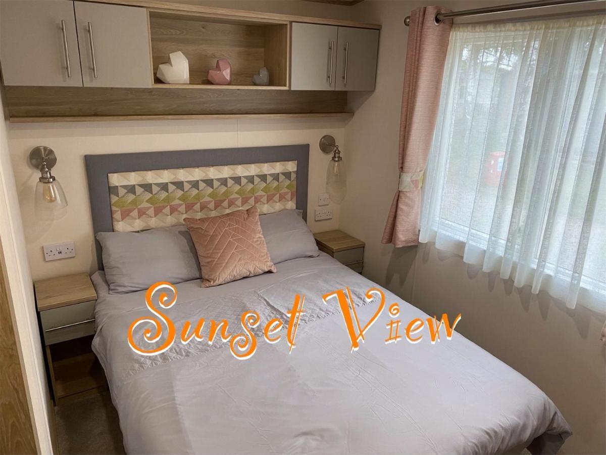 Tattershall Lakes Sunset View Caravan Lakeside, Hot Tub, Garden, Private Fishing Peg & Wifi Ngoại thất bức ảnh