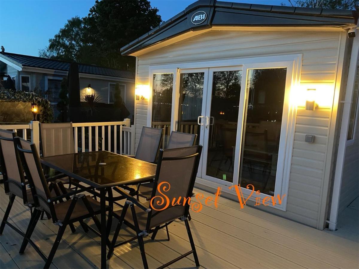 Tattershall Lakes Sunset View Caravan Lakeside, Hot Tub, Garden, Private Fishing Peg & Wifi Ngoại thất bức ảnh