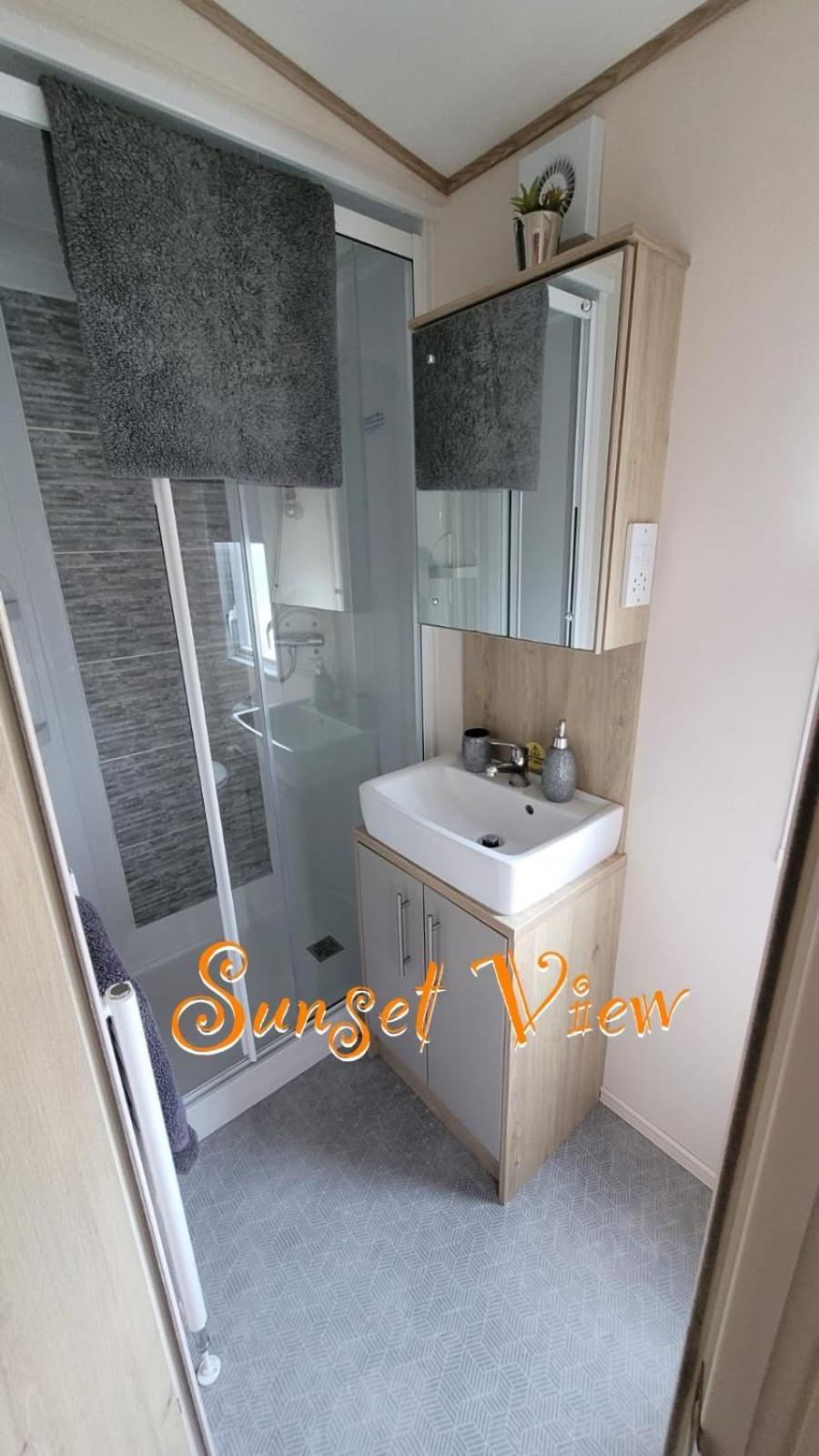 Tattershall Lakes Sunset View Caravan Lakeside, Hot Tub, Garden, Private Fishing Peg & Wifi Ngoại thất bức ảnh